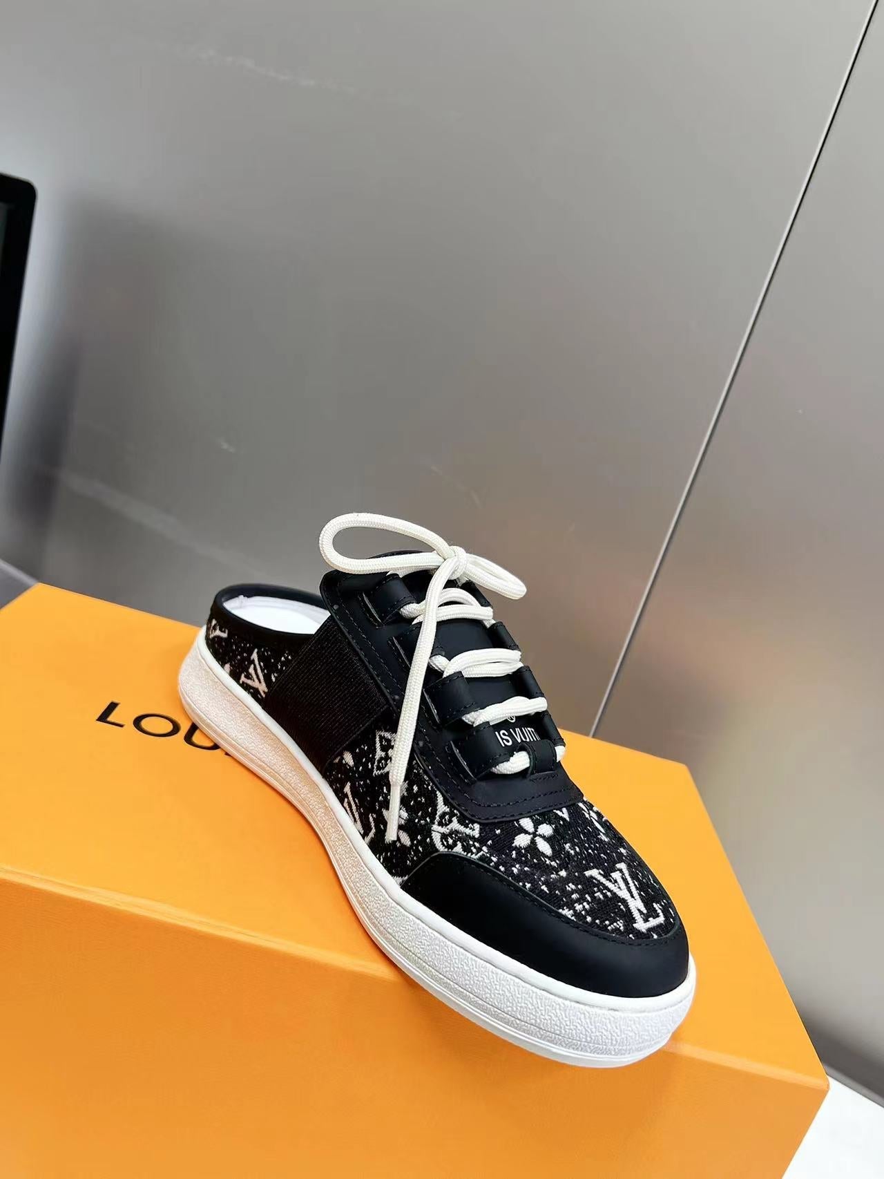 Louis Vuitton  Sneakers