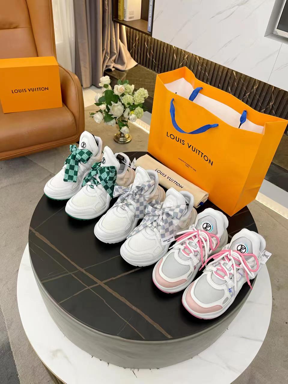 Louis Vuitton  Sneakers