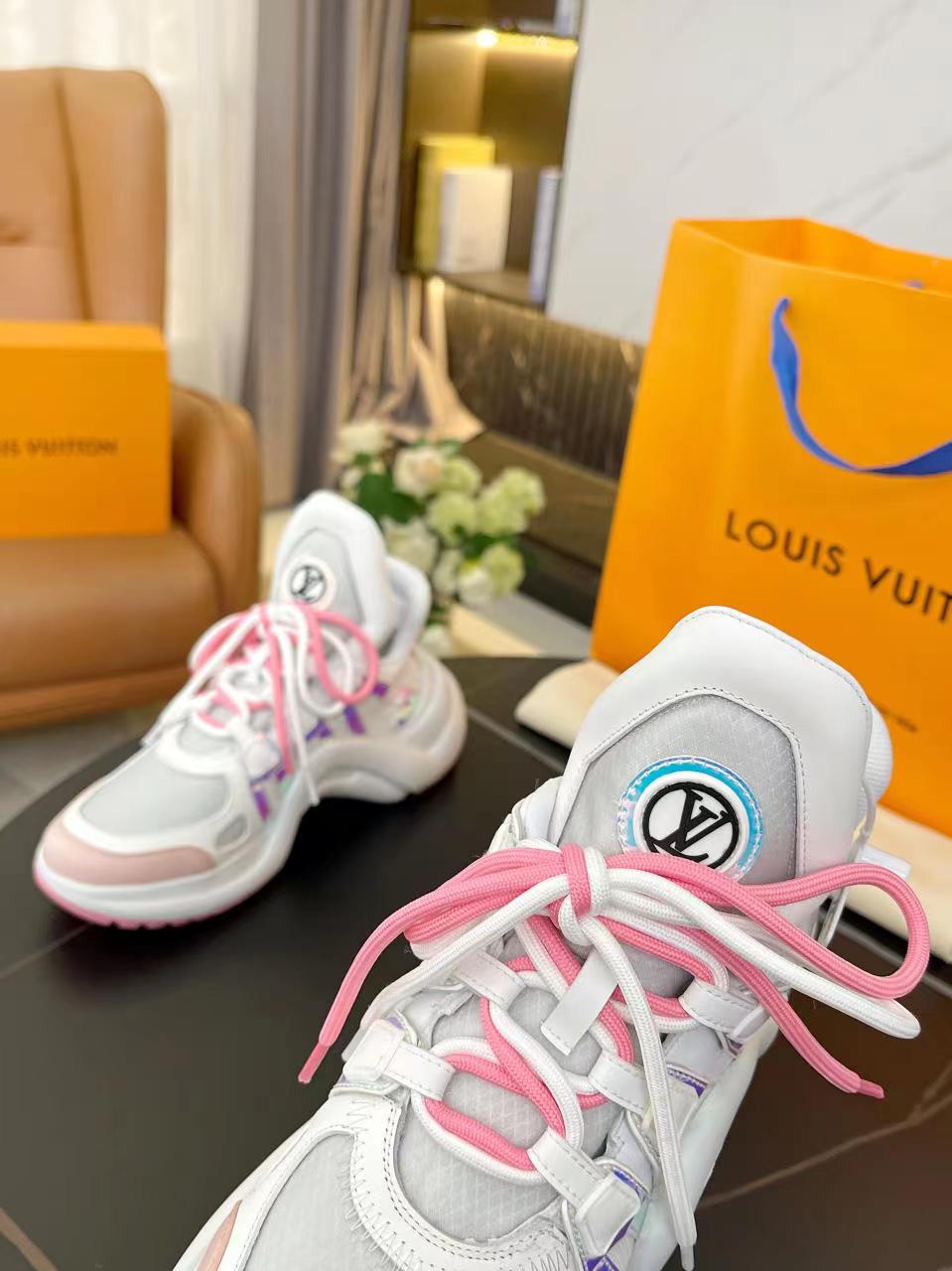 Louis Vuitton  Sneakers