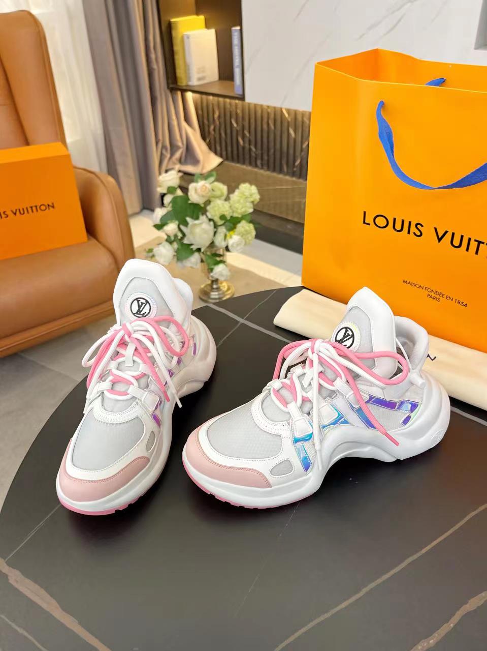 Louis Vuitton  Sneakers