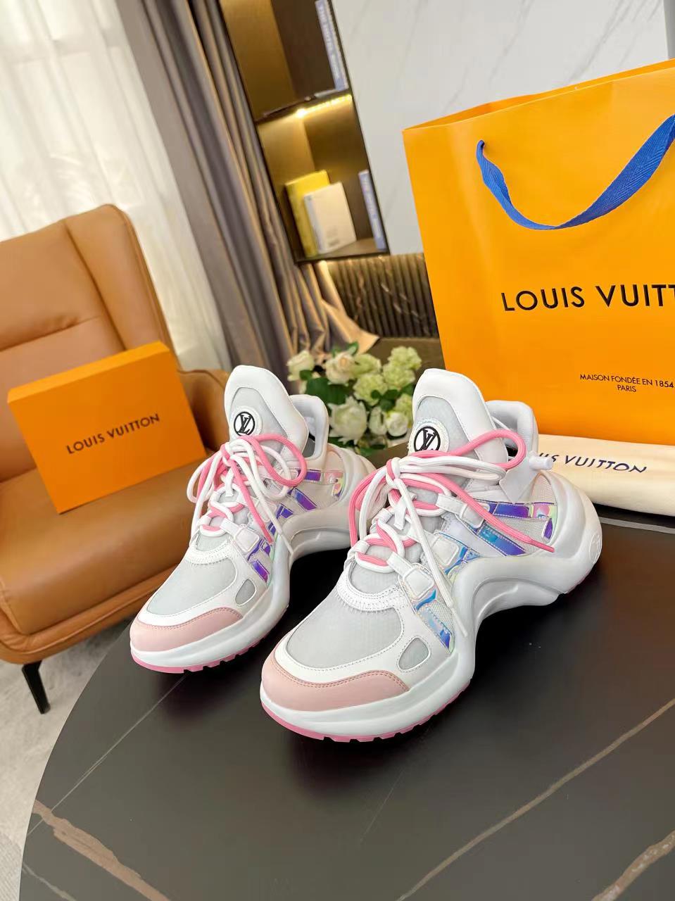 Louis Vuitton  Sneakers