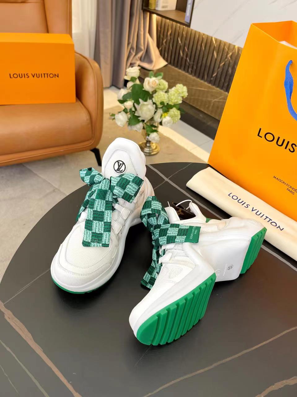 Louis Vuitton  Sneakers