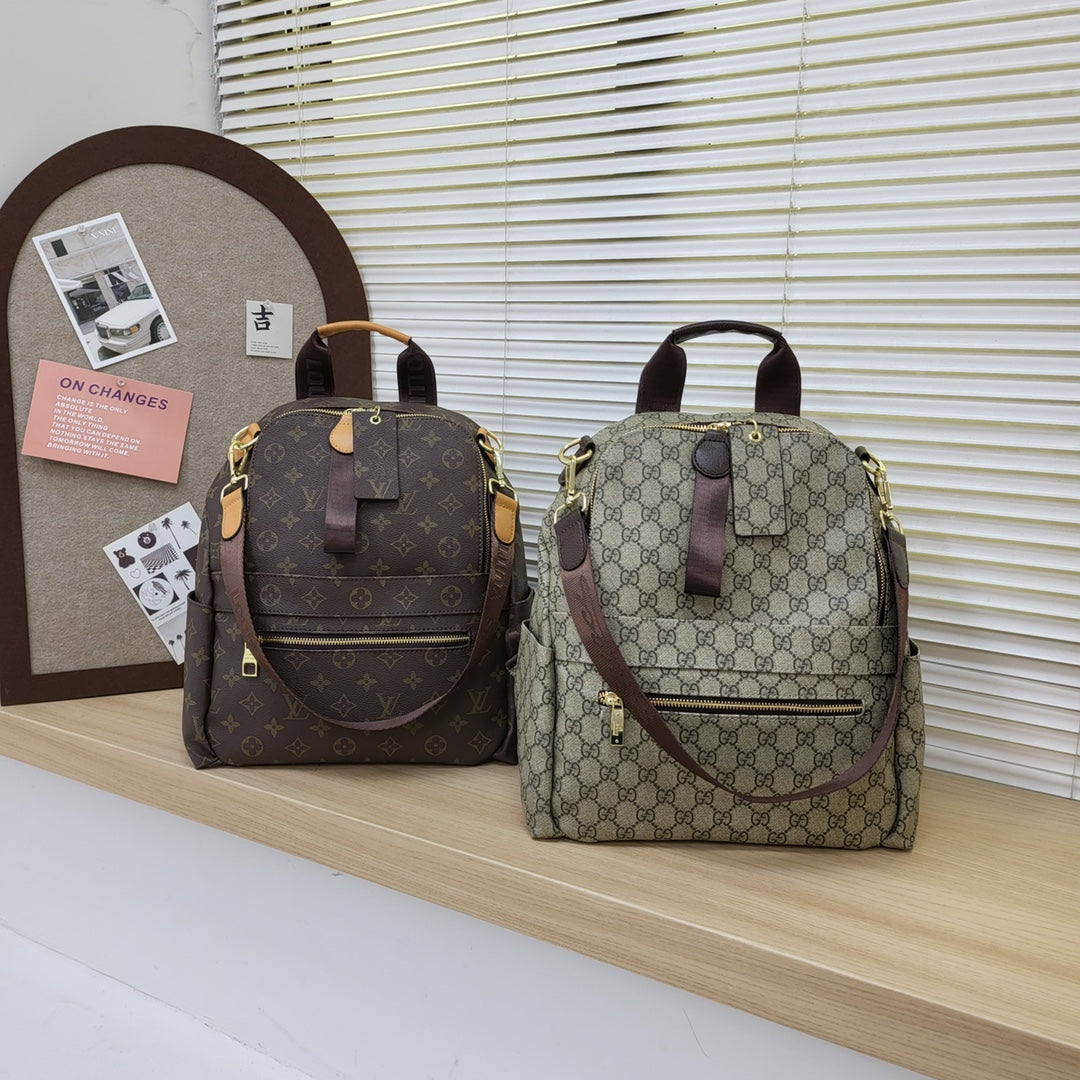 Louis Vuitton / Gucci handbags ( backpack)