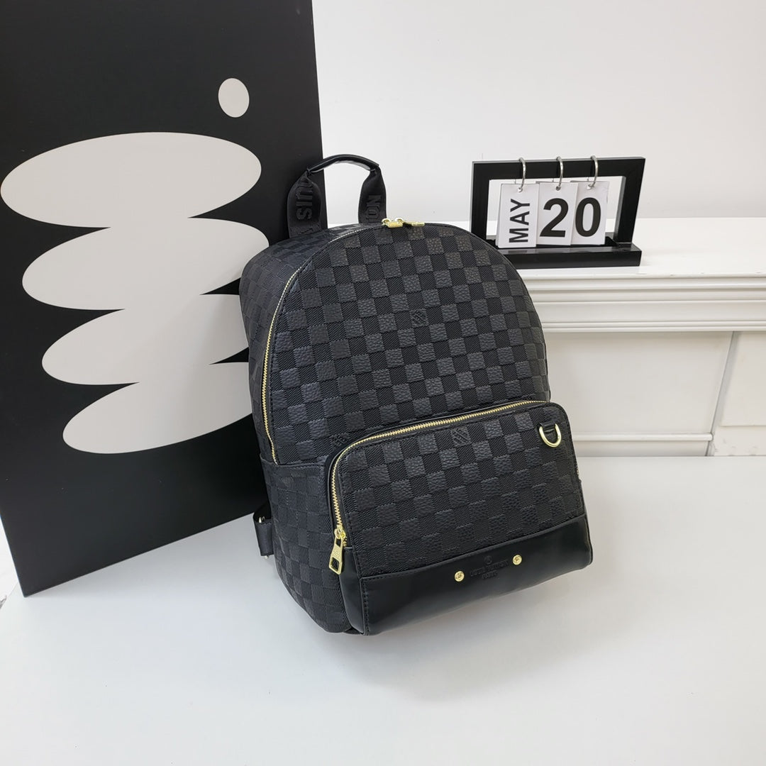 Louis Vuitton / Gucci handbags ( backpack)