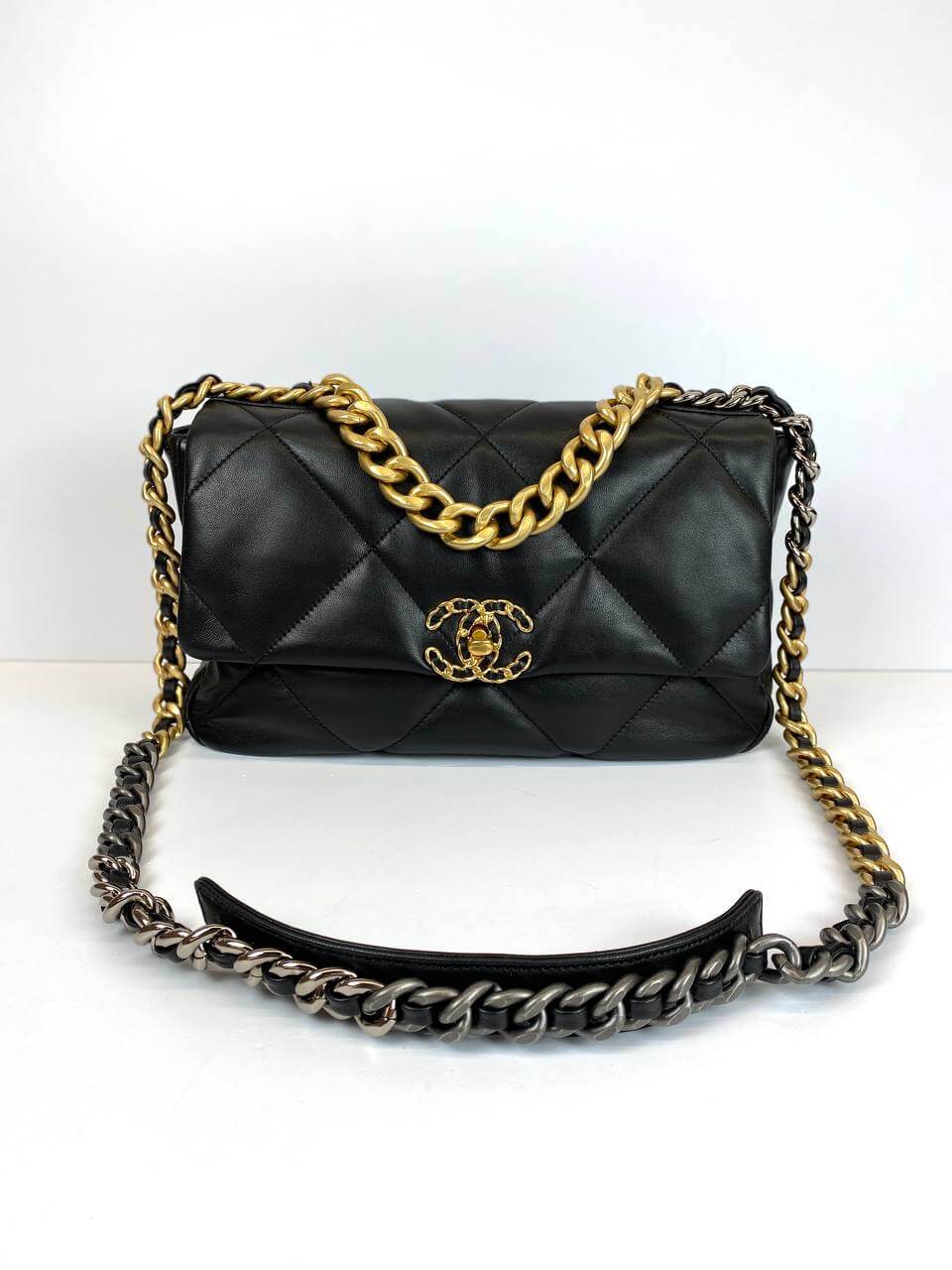 HANDBag envelope Chanel 19