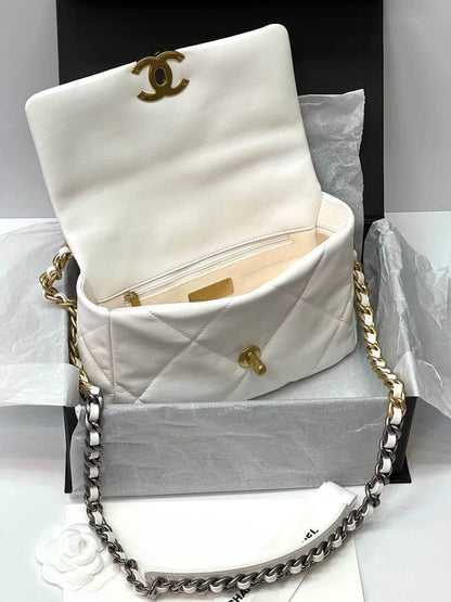 Bag - envelope Chanel 19