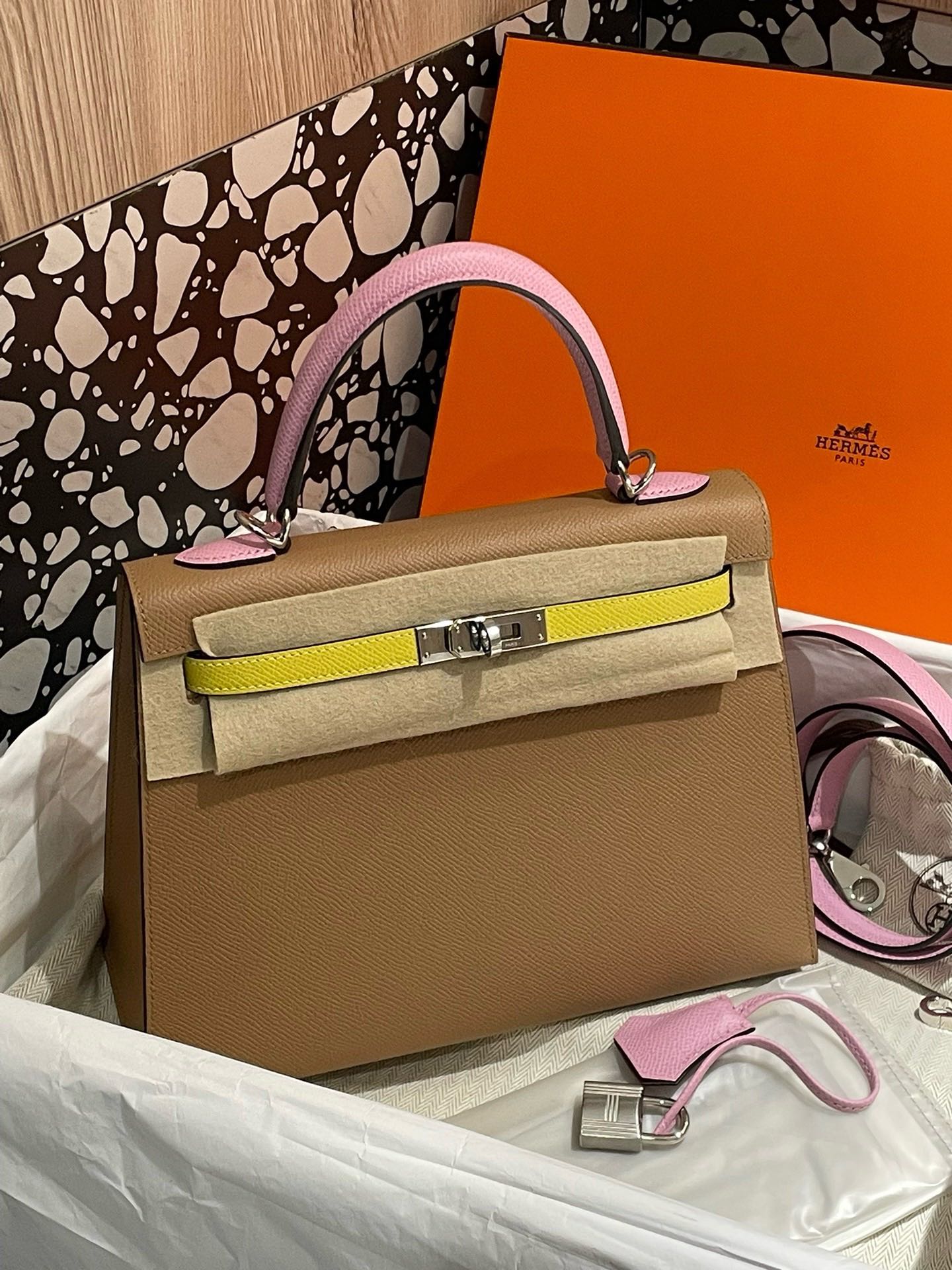 Hermes Kelly 25 Epsom Leather Tricolor Tan Pink Yellow Handbag