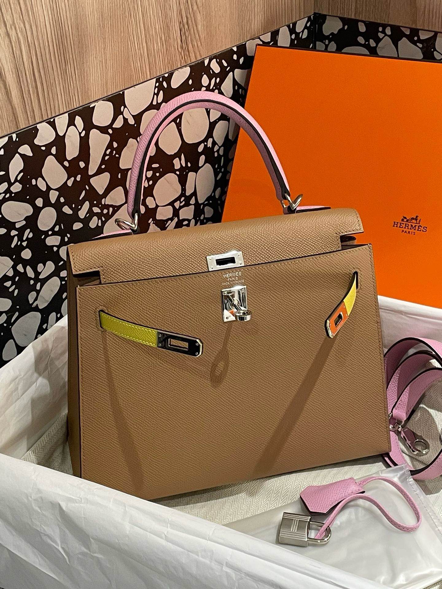 Hermes Kelly 25 Epsom Leather Tricolor Tan Pink Yellow Handbag