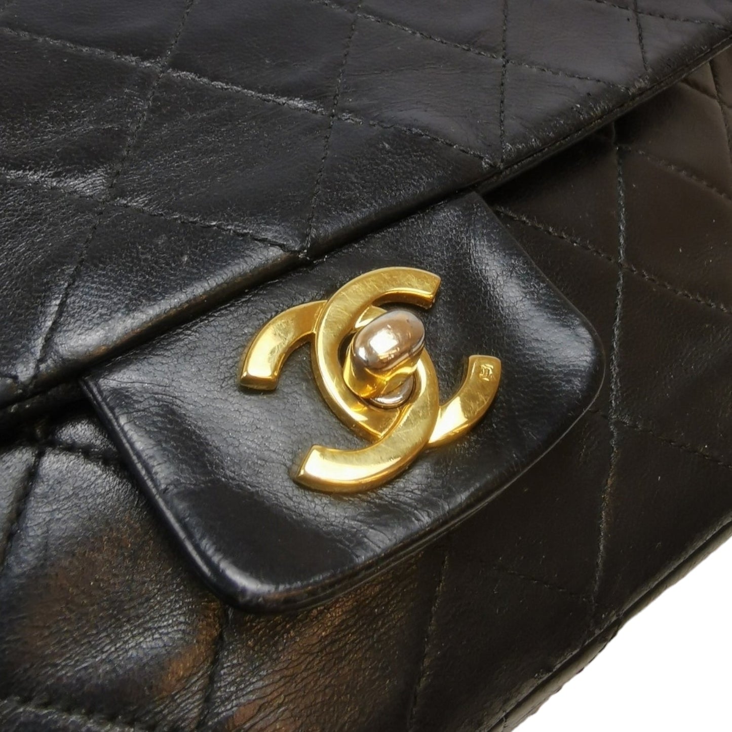 Chanel Single Rounded Flap Medium Black Lambskin Gold