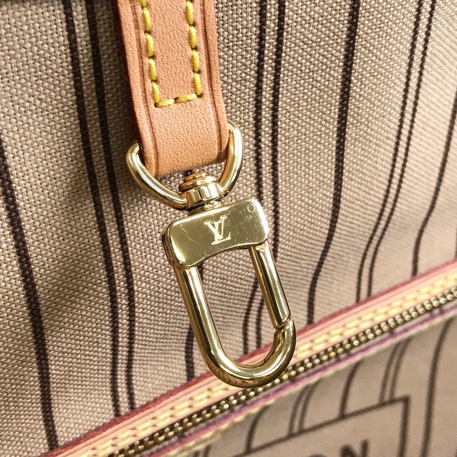 Louis Vuitton  Monogram Neverfull MM Tote Bag