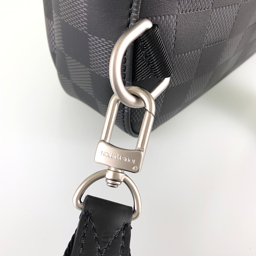 Louis Vuitton  Damier Infini Avenue sling Bag body Bag